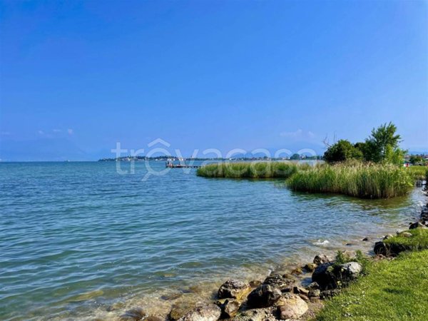 appartamento in vendita a Desenzano del Garda in zona Rivoltella