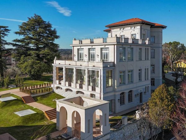 appartamento in vendita a Desenzano del Garda