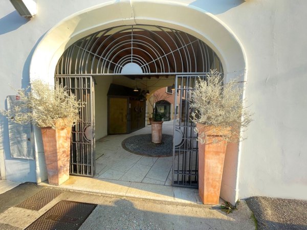 ufficio in vendita a Desenzano del Garda