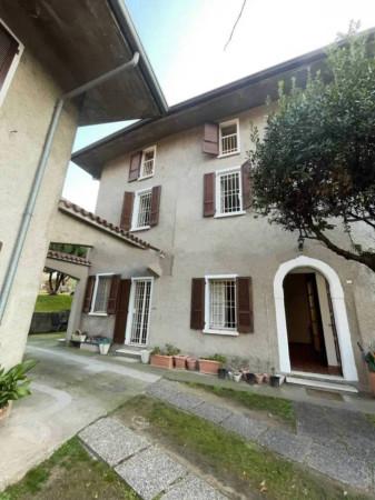 casa indipendente in vendita a Desenzano del Garda