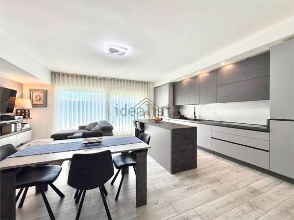 appartamento in vendita a Desenzano del Garda