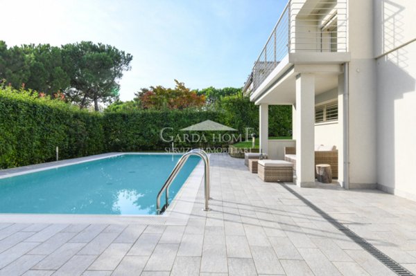casa indipendente in vendita a Desenzano del Garda