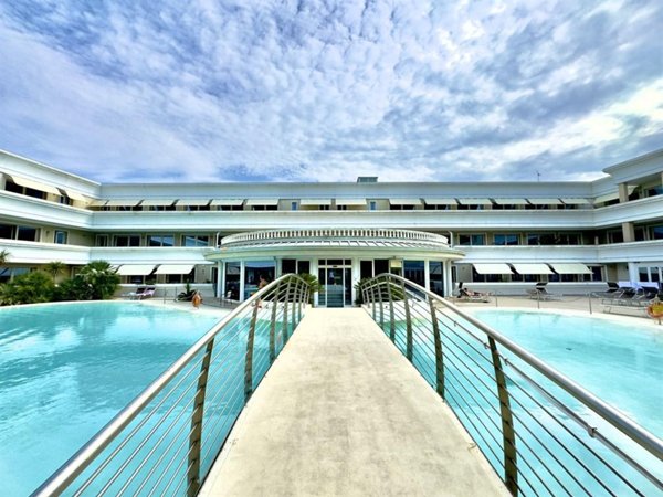 appartamento in vendita a Desenzano del Garda in zona Rivoltella