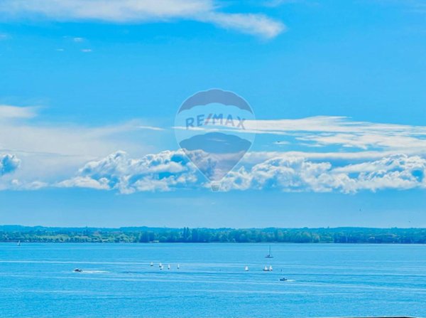 appartamento in vendita a Desenzano del Garda