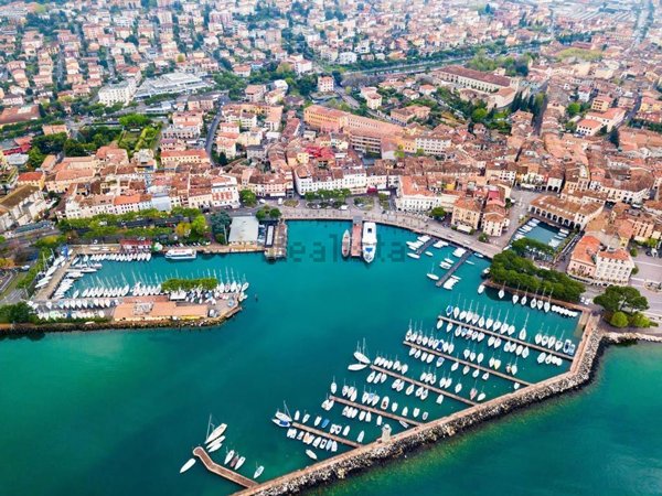appartamento in vendita a Desenzano del Garda