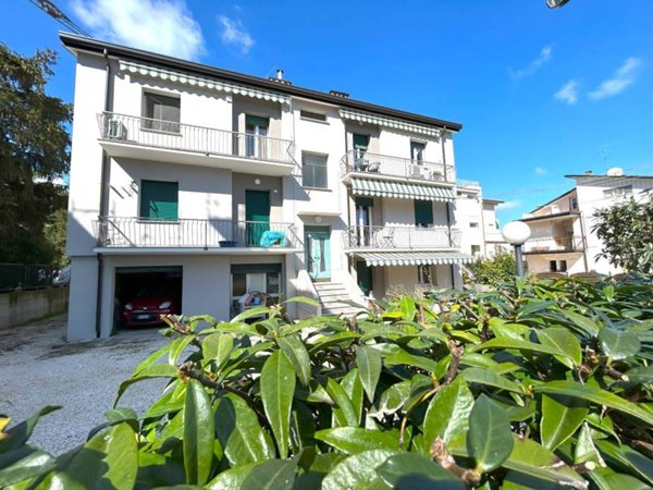 appartamento in vendita a Desenzano del Garda
