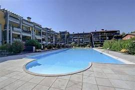 appartamento in vendita a Desenzano del Garda in zona Rivoltella