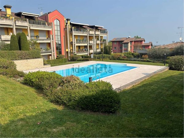 appartamento in vendita a Desenzano del Garda in zona Rivoltella