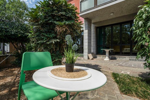 casa indipendente in vendita a Desenzano del Garda in zona San Pietro