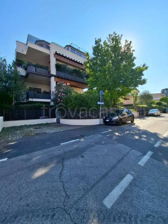 appartamento in vendita a Desenzano del Garda