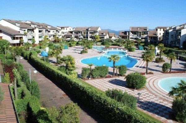appartamento in vendita a Desenzano del Garda in zona Rivoltella