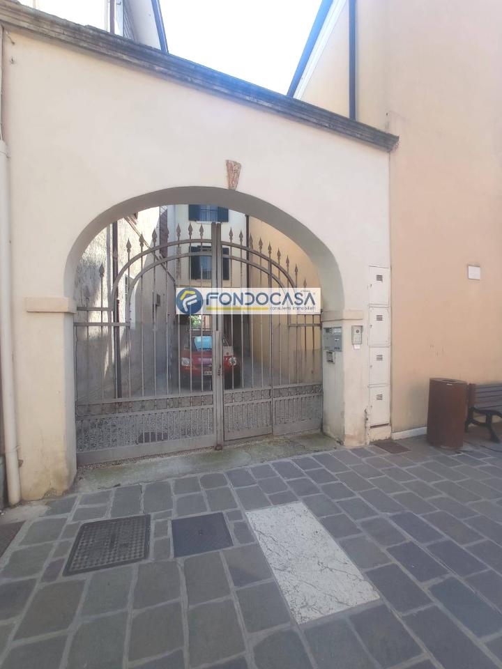 appartamento in vendita a Desenzano del Garda in zona Rivoltella
