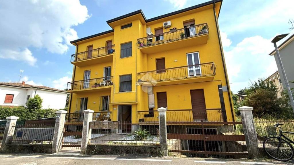 appartamento in vendita a Desenzano del Garda
