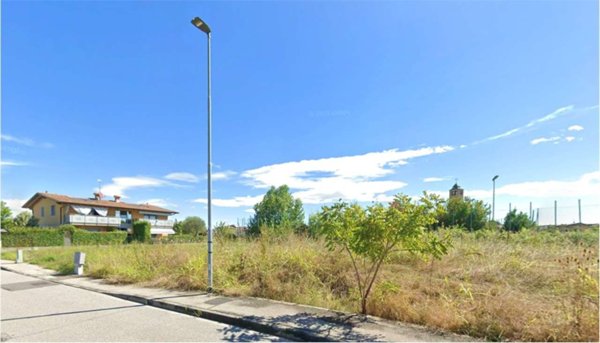casa indipendente a Desenzano del Garda in zona San Martino della Battaglia