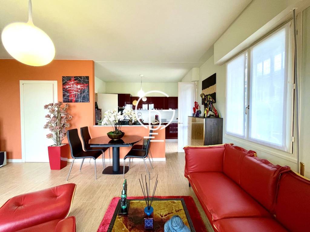 appartamento in vendita a Desenzano del Garda