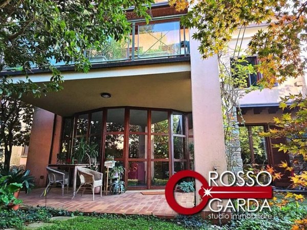 casa indipendente in vendita a Desenzano del Garda