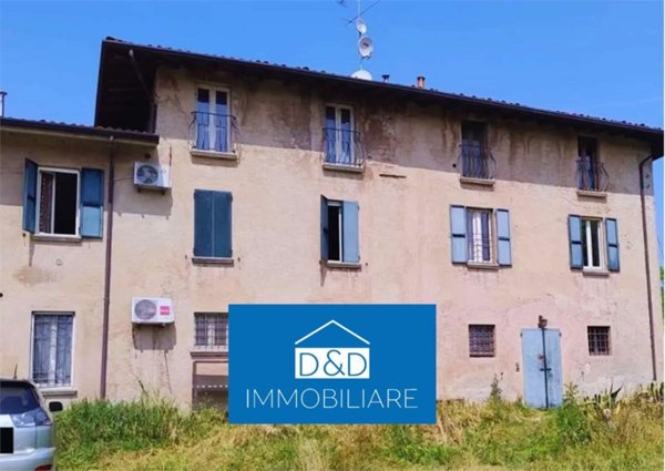 casa indipendente in vendita a Desenzano del Garda