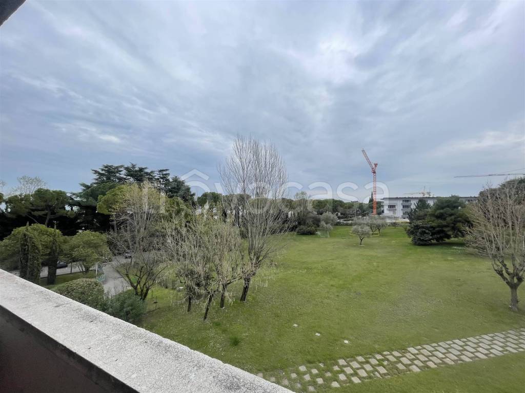 appartamento in vendita a Desenzano del Garda