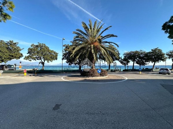 appartamento in vendita a Desenzano del Garda