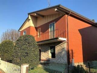 casa indipendente in vendita a Desenzano del Garda in zona Rivoltella