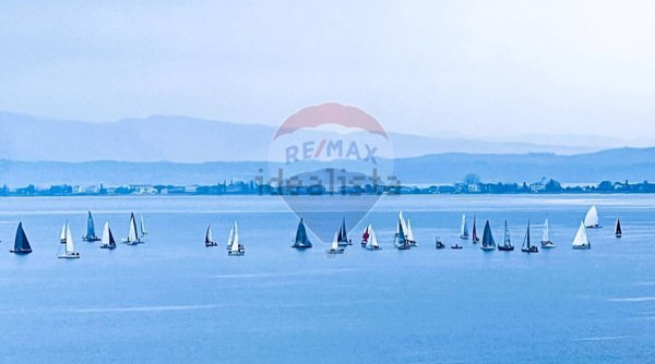 appartamento in vendita a Desenzano del Garda