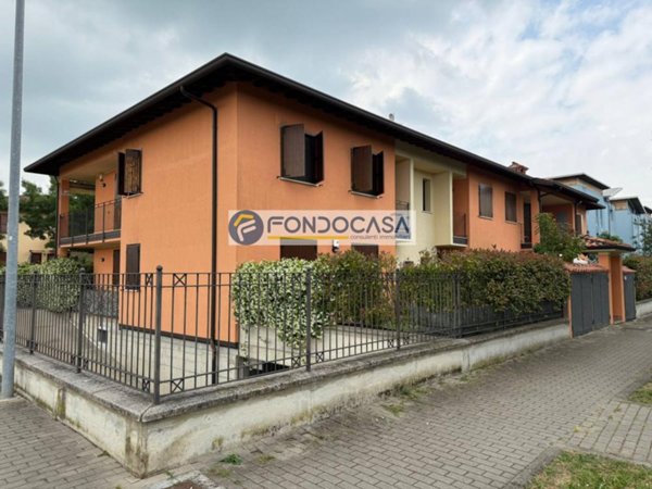 appartamento a Desenzano del Garda in zona San Martino della Battaglia