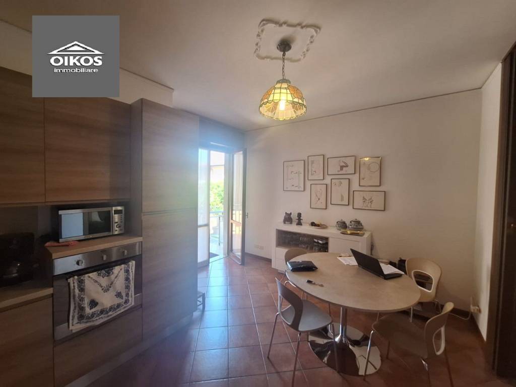 appartamento in vendita a Desenzano del Garda in zona Rivoltella