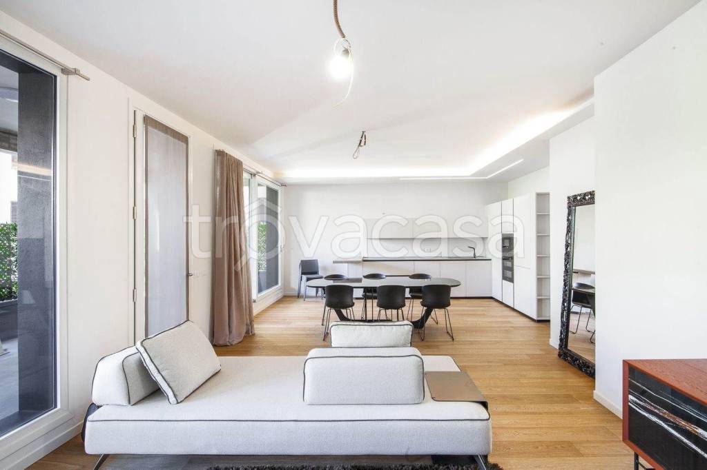 appartamento in vendita a Desenzano del Garda