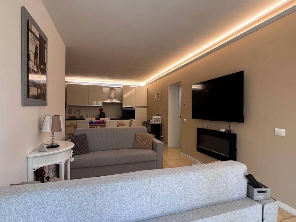 appartamento in vendita a Desenzano del Garda