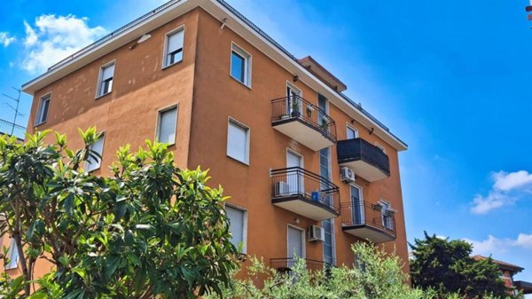 appartamento in vendita a Desenzano del Garda in zona Rivoltella