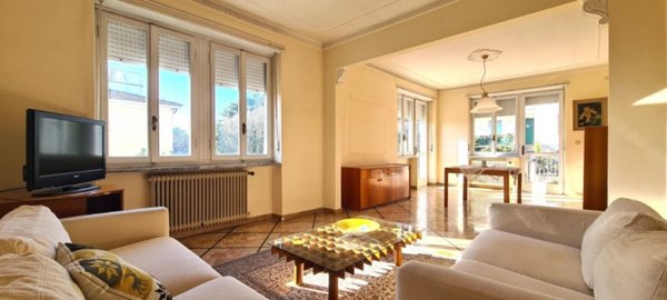 casa indipendente in vendita a Desenzano del Garda