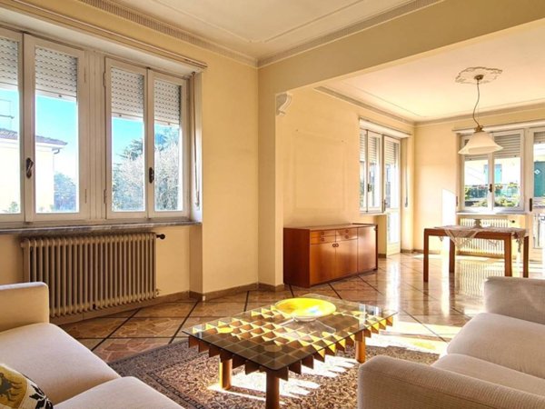 casa indipendente in vendita a Desenzano del Garda