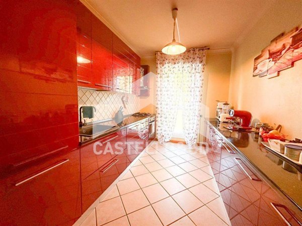 appartamento in vendita a Desenzano del Garda in zona Rivoltella