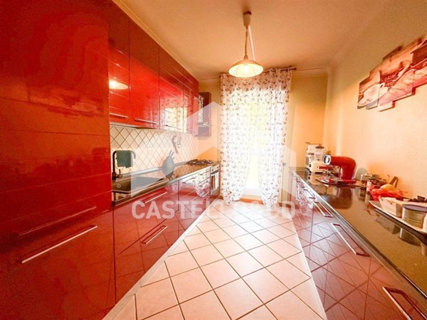 appartamento in vendita a Desenzano del Garda in zona Rivoltella