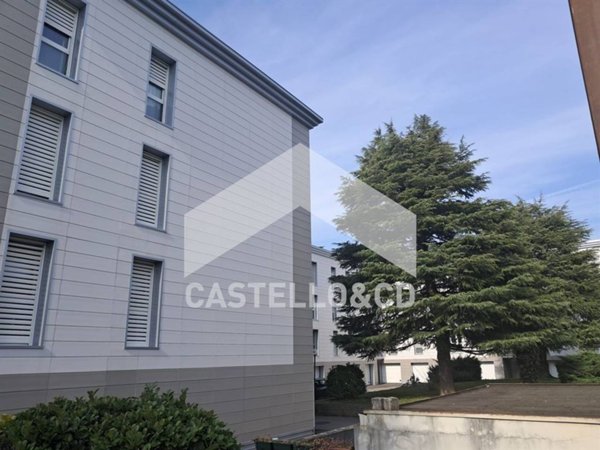 appartamento in vendita a Desenzano del Garda in zona Rivoltella