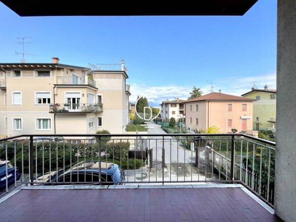 casa indipendente in vendita a Desenzano del Garda