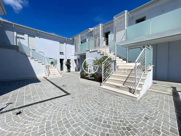 appartamento in vendita a Desenzano del Garda