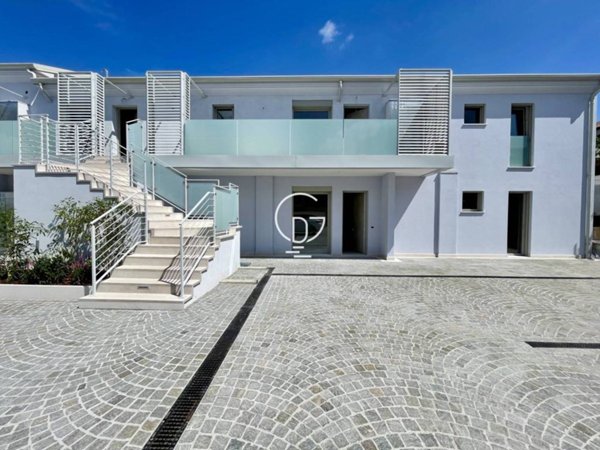 appartamento in vendita a Desenzano del Garda