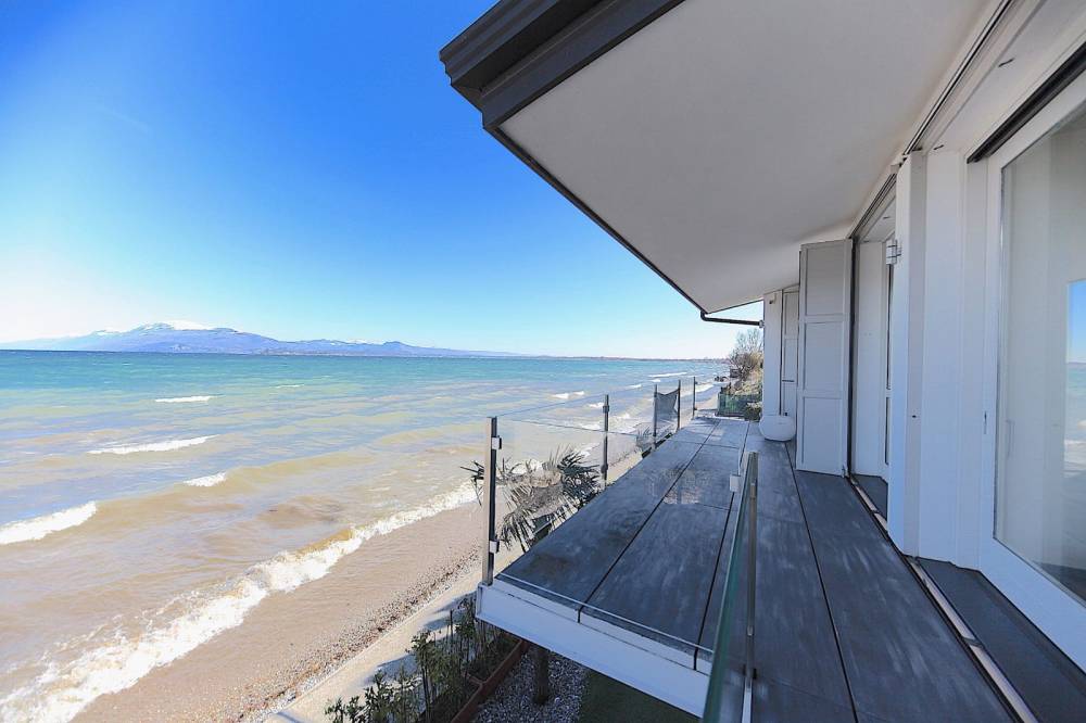 casa indipendente a Desenzano del Garda in zona San Martino della Battaglia