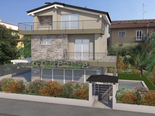 casa indipendente in vendita a Desenzano del Garda