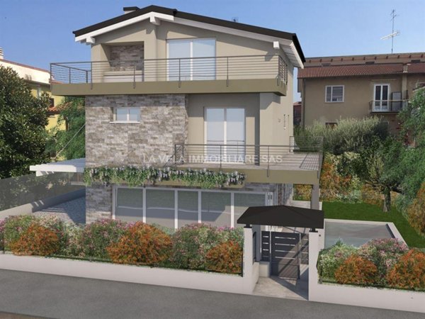 casa indipendente in vendita a Desenzano del Garda