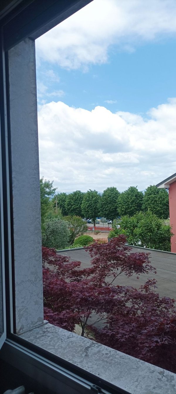 appartamento in vendita a Desenzano del Garda in zona Rivoltella