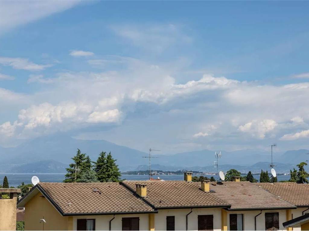 appartamento in vendita a Desenzano del Garda