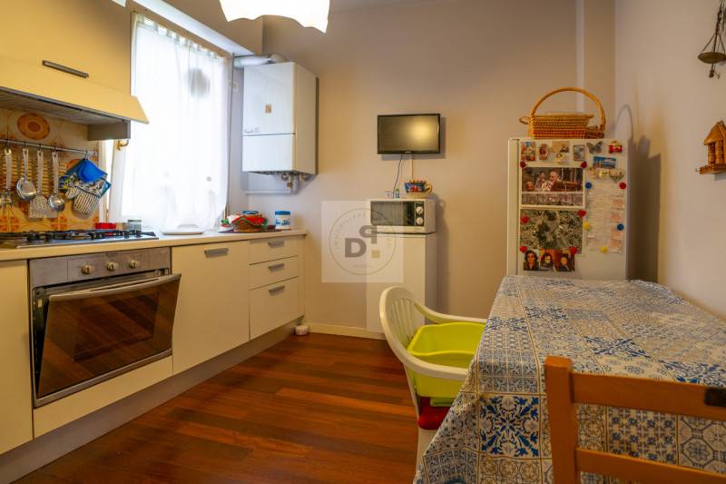appartamento in vendita a Desenzano del Garda in zona Rivoltella