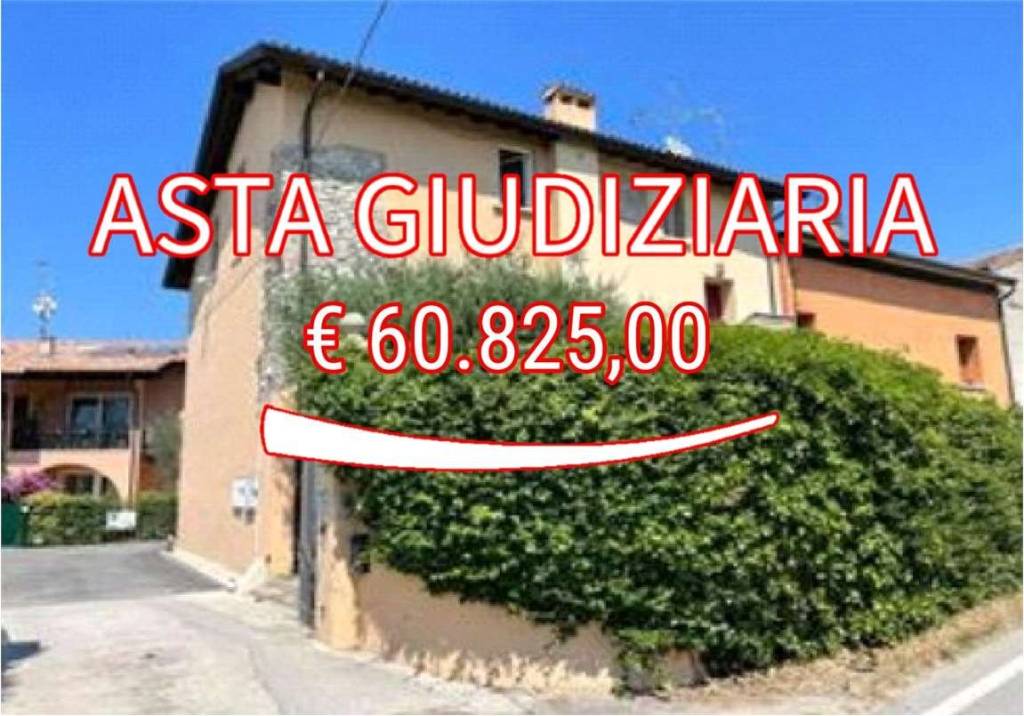appartamento in vendita a Desenzano del Garda in zona Vaccarolo