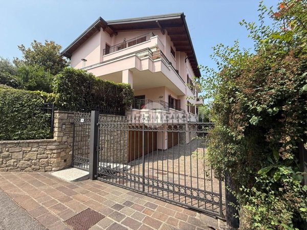 appartamento in vendita a Desenzano del Garda