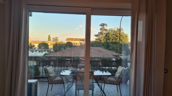 appartamento in vendita a Desenzano del Garda