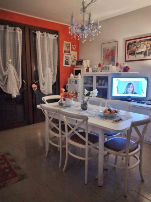 appartamento in vendita a Desenzano del Garda in zona Rivoltella