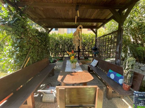 appartamento in vendita a Desenzano del Garda in zona Rivoltella