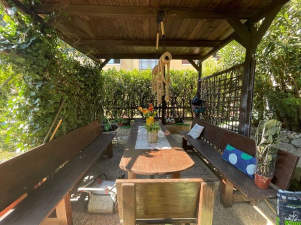 appartamento in vendita a Desenzano del Garda in zona Rivoltella